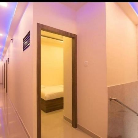 Hotel Golden Galaxy Bombay Extérieur photo