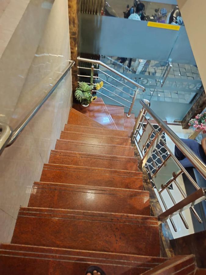 Hotel Golden Galaxy Bombay Extérieur photo