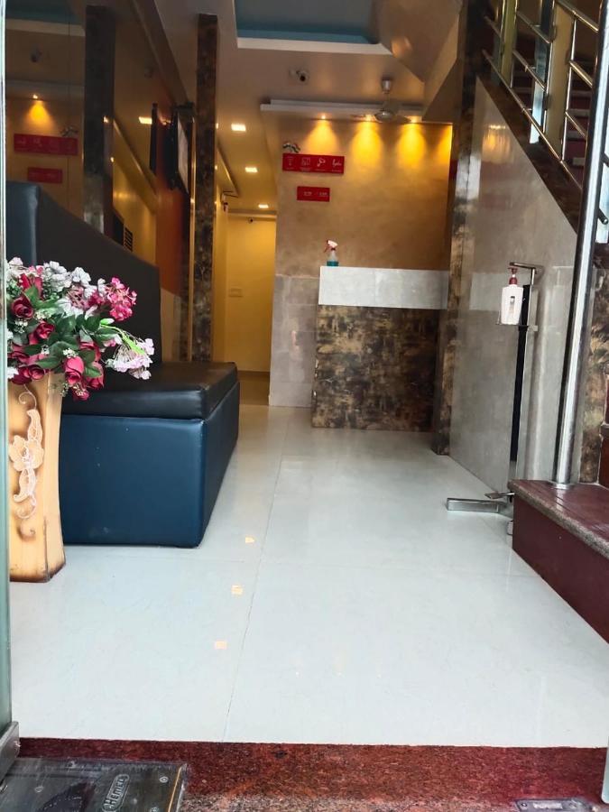 Hotel Golden Galaxy Bombay Extérieur photo