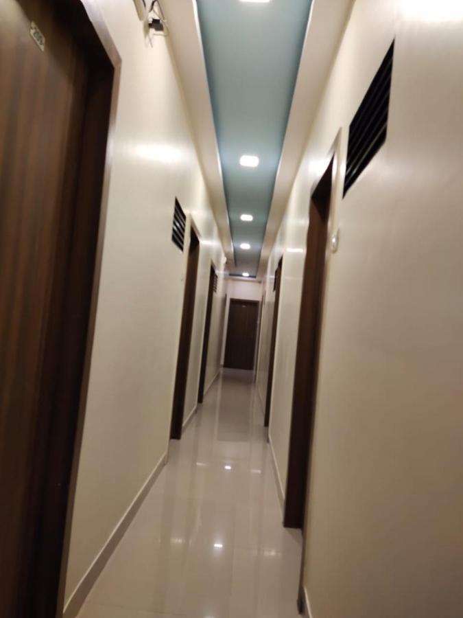 Hotel Golden Galaxy Bombay Extérieur photo