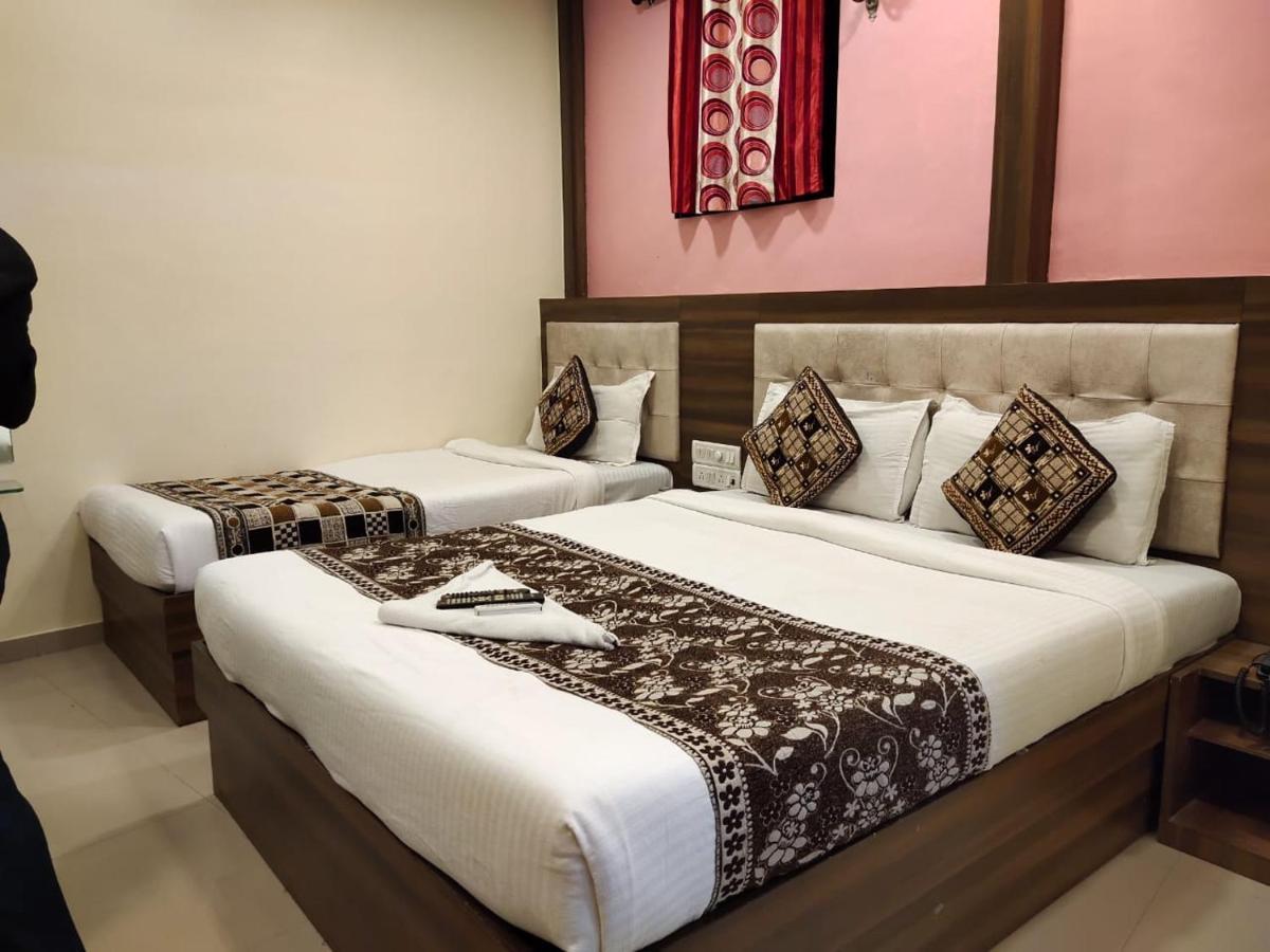 Hotel Golden Galaxy Bombay Extérieur photo